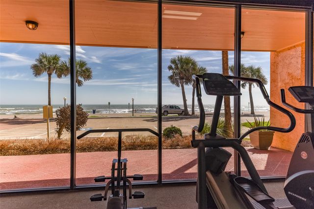 9520 Seawall Boulevard 108, Galveston, TX 77554