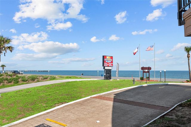 9520 Seawall Boulevard 108, Galveston, TX 77554