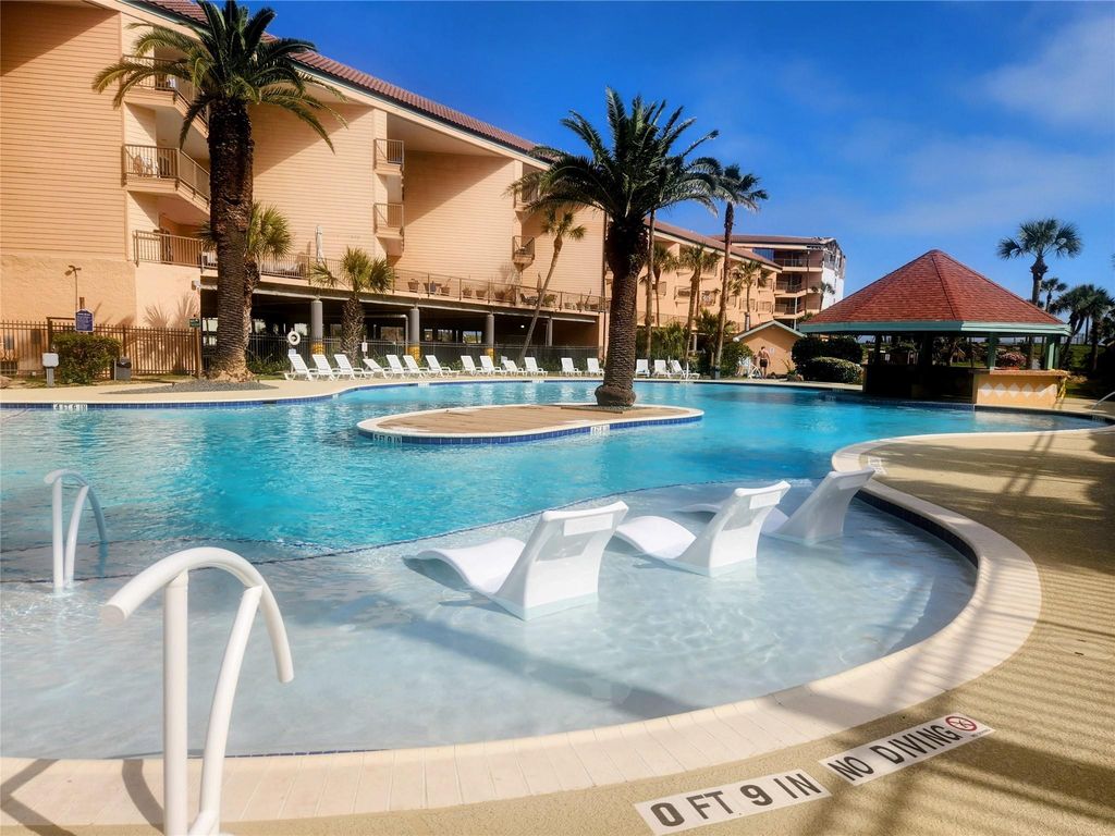 9520 Seawall Boulevard 108, Galveston, TX 77554