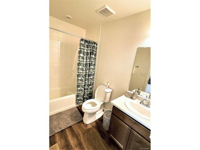 6253 N Liverpool St, Aurora, CO 80019