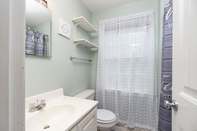 209 EVERSHIRE ST, Waynesboro, VA 22980