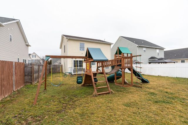 209 EVERSHIRE ST, Waynesboro, VA 22980