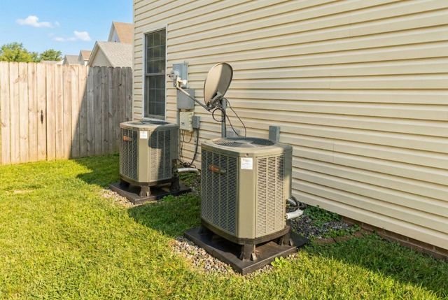 209 EVERSHIRE ST, Waynesboro, VA 22980