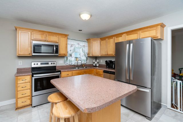 209 EVERSHIRE ST, Waynesboro, VA 22980