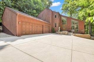 16645 Tanglewood DRIVE, Brookfield, WI 53005