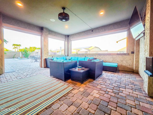 18360 W MONTECITO Avenue, Goodyear, AZ 85395