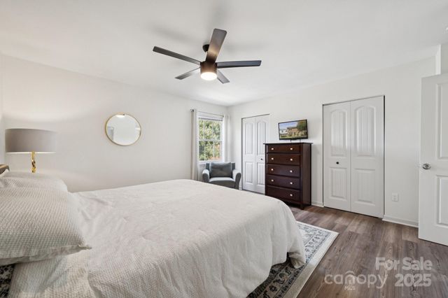 8838 Hunter Ridge Drive, Charlotte, NC 28226