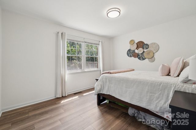 8838 Hunter Ridge Drive, Charlotte, NC 28226