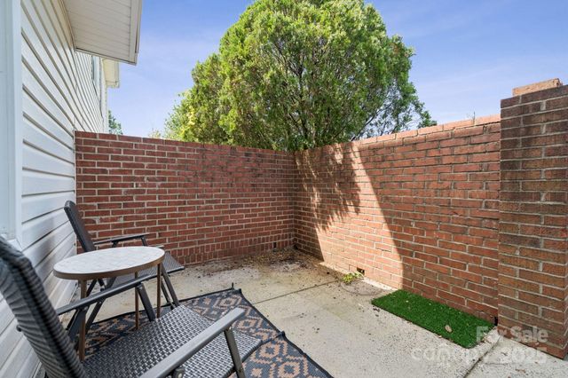 8838 Hunter Ridge Drive, Charlotte, NC 28226