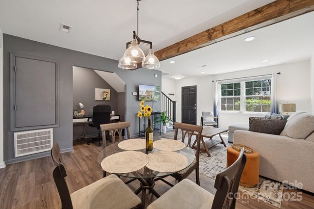 8838 Hunter Ridge Drive, Charlotte, NC 28226