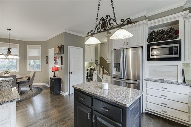 5332 Candleberry Drive SW, Lilburn, GA 30047