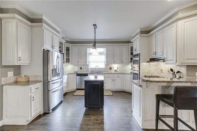 5332 Candleberry Drive SW, Lilburn, GA 30047