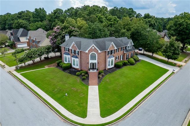 5332 Candleberry Drive SW, Lilburn, GA 30047