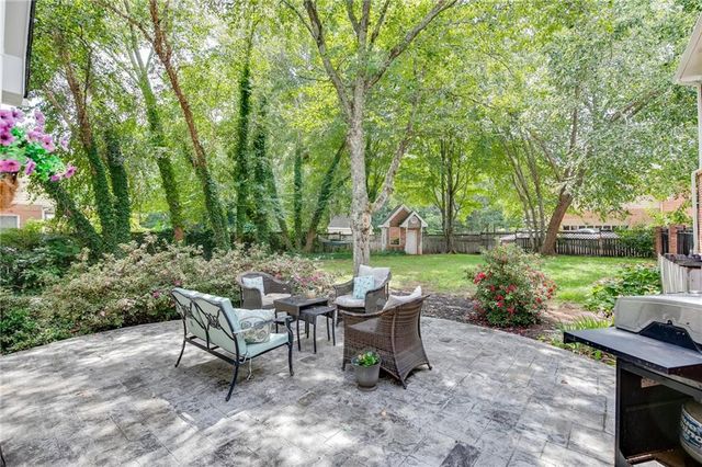 5332 Candleberry Drive SW, Lilburn, GA 30047