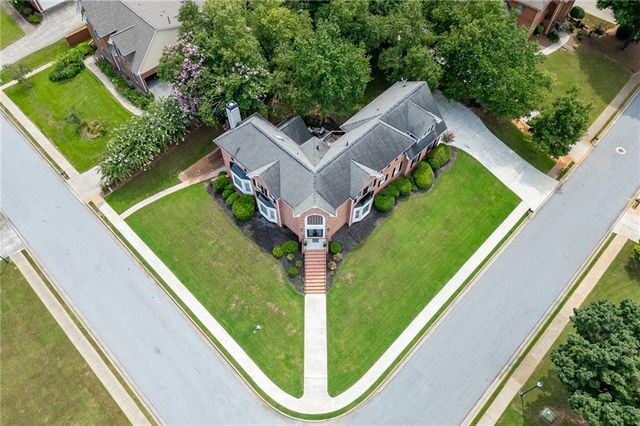 5332 Candleberry Drive SW, Lilburn, GA 30047
