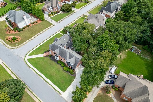 5332 Candleberry Drive SW, Lilburn, GA 30047