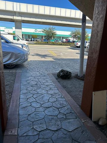 128 W 21st St 102, Hialeah, FL 33010