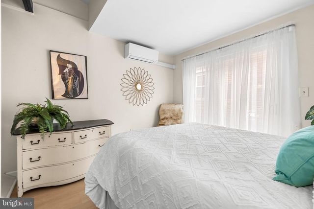 5 E HAMBURG ST, Baltimore, MD 21230