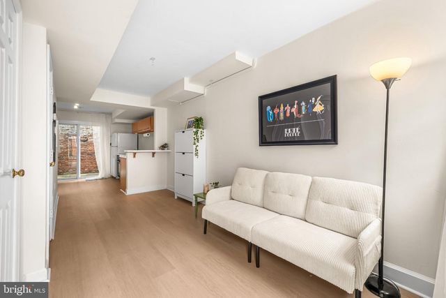 5 E HAMBURG ST, Baltimore, MD 21230