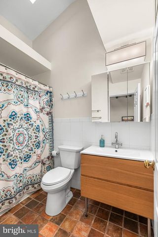 5 E HAMBURG ST, Baltimore, MD 21230