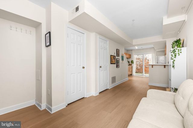 5 E HAMBURG ST, Baltimore, MD 21230