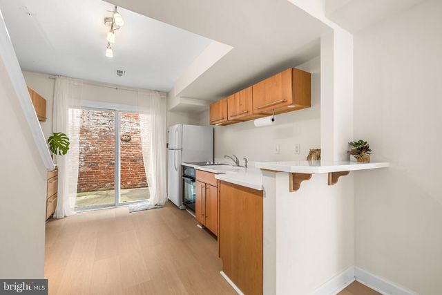 5 E HAMBURG ST, Baltimore, MD 21230