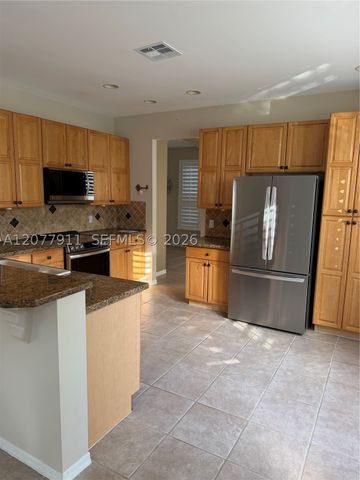 1532 NW 133rd Ave, Pembroke Pines, FL 33028
