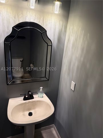 1532 NW 133rd Ave, Pembroke Pines, FL 33028