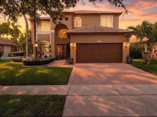 1532 NW 133rd Ave, Pembroke Pines, FL 33028