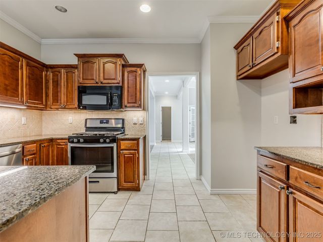 29367 E 28th Street, Broken Arrow, OK 74014