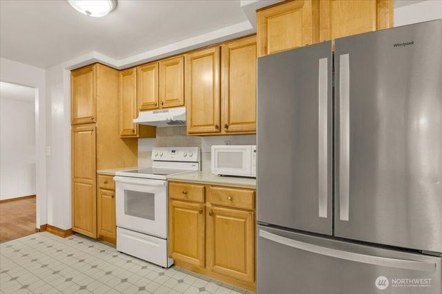 8602 Maple Lane, Edmonds, WA 98026