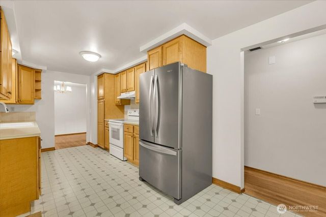 8602 Maple Lane, Edmonds, WA 98026