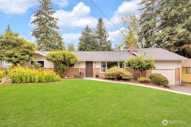 8602 Maple Lane, Edmonds, WA 98026