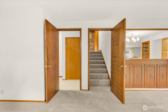 8602 Maple Lane, Edmonds, WA 98026