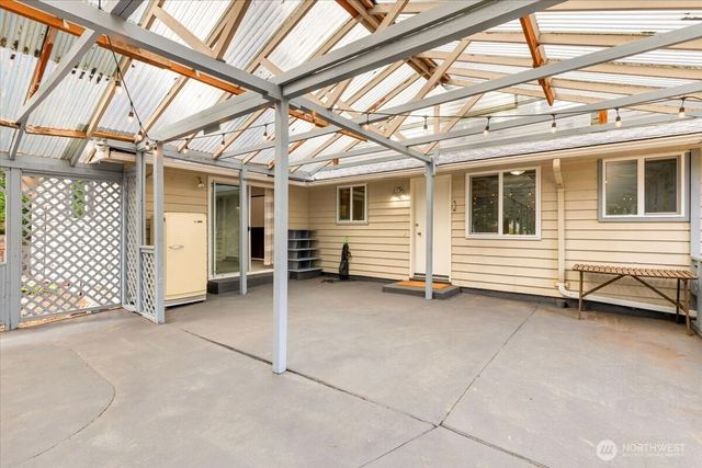 8602 Maple Lane, Edmonds, WA 98026