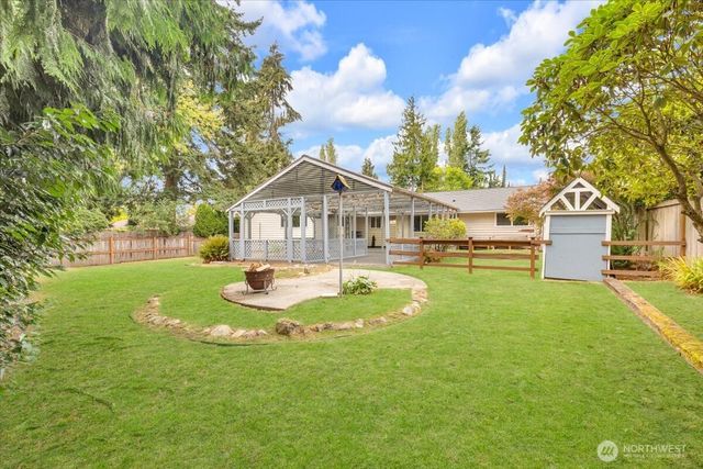 8602 Maple Lane, Edmonds, WA 98026