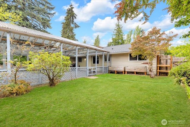 8602 Maple Lane, Edmonds, WA 98026