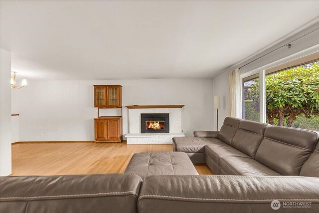 8602 Maple Lane, Edmonds, WA 98026