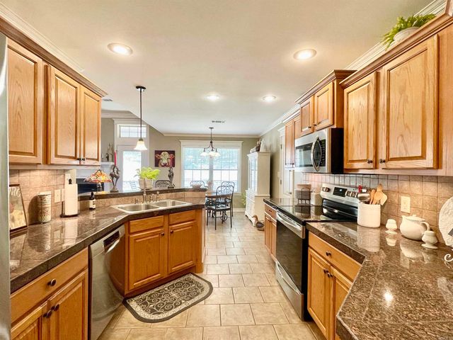 129 Pleasantwood Drive, Maumelle, AR 72113