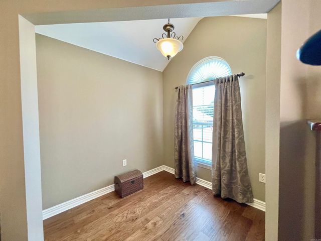 129 Pleasantwood Drive, Maumelle, AR 72113