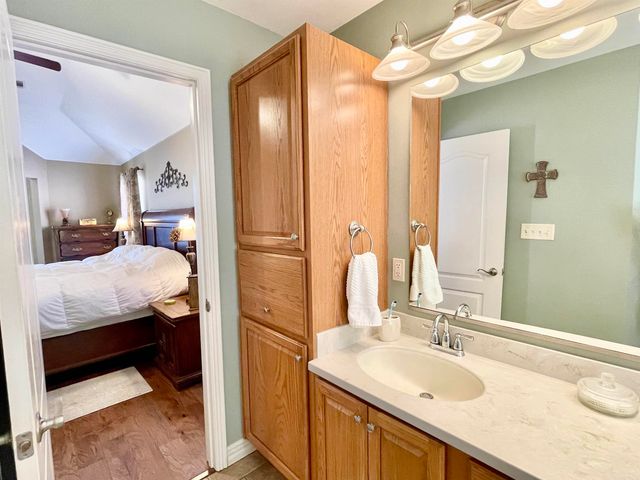 129 Pleasantwood Drive, Maumelle, AR 72113