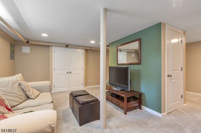 75 Hillside Ave, Berkeley Heights Twp., NJ 07922
