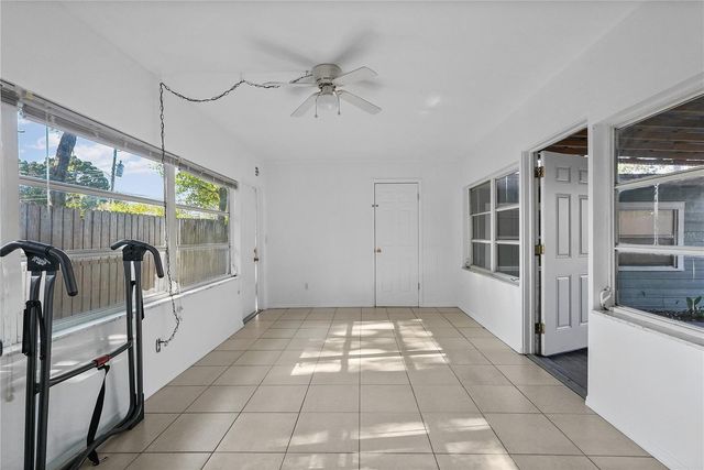 3027 BURLINGTON AVENUE N, St Petersburg, FL 33713