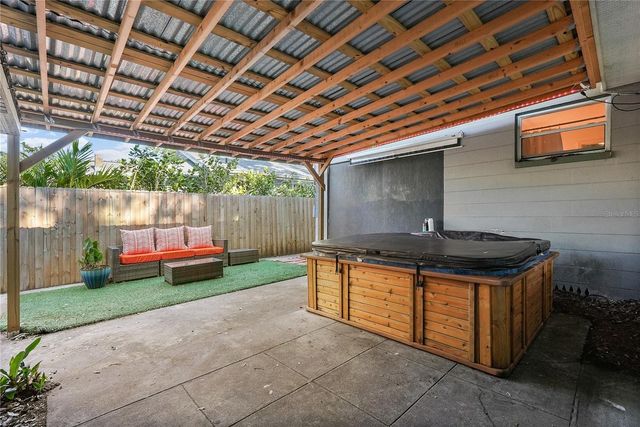 3027 BURLINGTON AVENUE N, St Petersburg, FL 33713