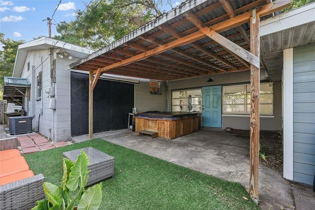 3027 BURLINGTON AVENUE N, St Petersburg, FL 33713