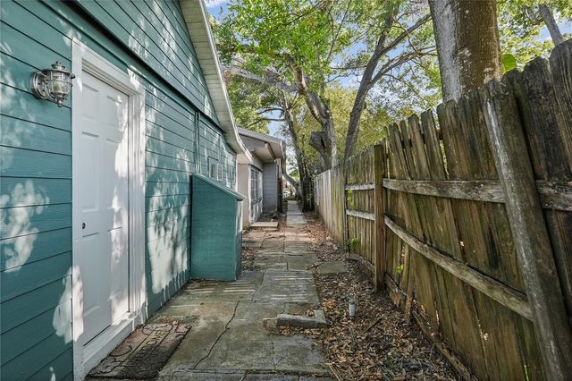 3027 BURLINGTON AVENUE N, St Petersburg, FL 33713