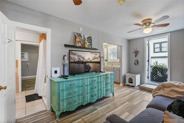 3027 BURLINGTON AVENUE N, St Petersburg, FL 33713