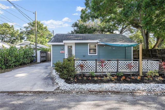 3027 BURLINGTON AVENUE N, St Petersburg, FL 33713