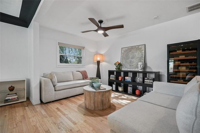 3027 BURLINGTON AVENUE N, St Petersburg, FL 33713