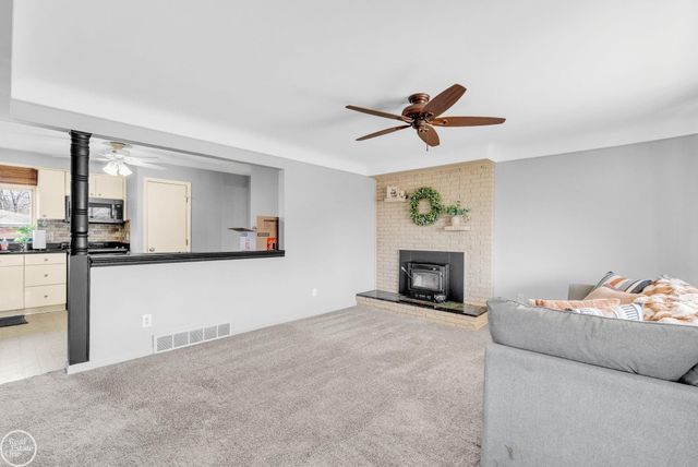 8133 Southfield Drive, Shelby Twp, MI 48316